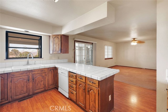 27580 Linda Vista Road, Barstow CA: https://media.crmls.org/medias/5fb5bf02-e94f-4a44-aac2-f8300fb10db1.jpg