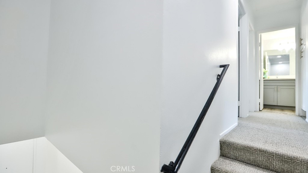 https://media.crmls.org/medias/5fb5daa2-f0c9-4a4b-8f24-d34ba6014c6e.jpg?preset=X-Large