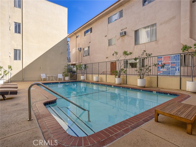 Detail Gallery Image 32 of 41 For 1410 S Bentley Ave #103,  –,  CA 90025 - 2 Beds | 2 Baths