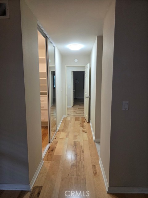 Detail Gallery Image 20 of 33 For 4042 Stoneriver Ct, Westlake Village,  CA 91362 - 3 Beds | 2 Baths