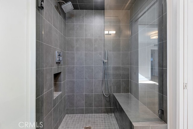 Detail Gallery Image 27 of 39 For 10133 Whitaker Ave, Granada Hills,  CA 91343 - 3 Beds | 3 Baths