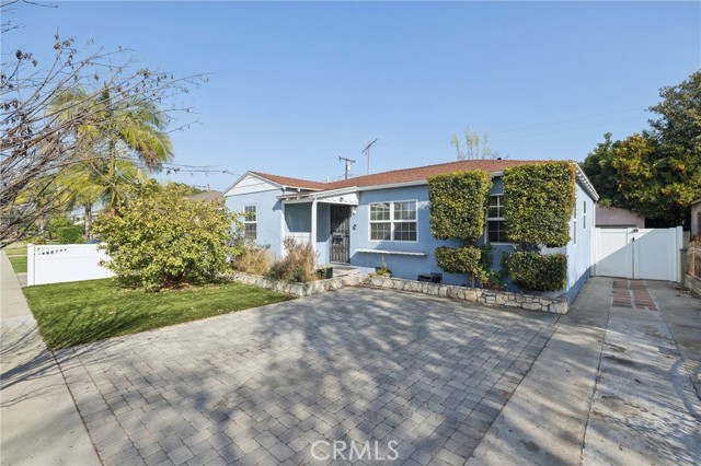 2124 Baltic Avenue, Long Beach, California 90810, 3 Bedrooms Bedrooms, ,2 BathroomsBathrooms,Single Family Residence,For Sale,Baltic,IV25026384