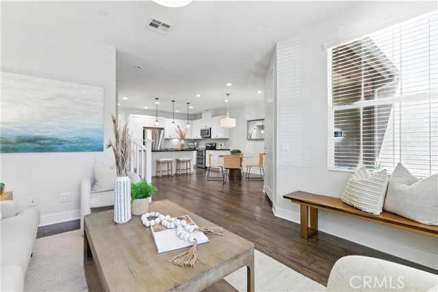 28 Sembrio Street, Rancho Mission Viejo CA: https://media.crmls.org/medias/5fbaae5a-ef10-41c6-b2c6-2bab00bddadb.jpg