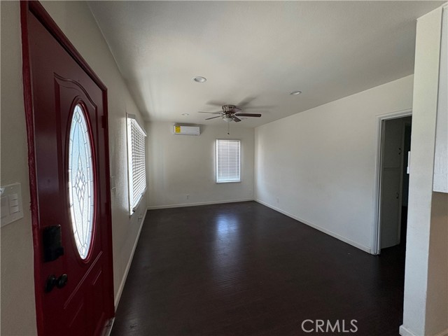 Detail Gallery Image 3 of 10 For 15356 Merrill Ave 2a,  Fontana,  CA 92335 - 1 Beds | 1 Baths