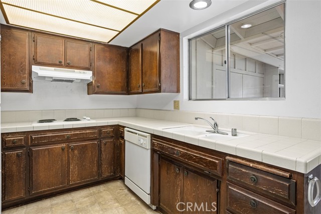 3760 Vista Campana S, Oceanside CA: https://media.crmls.org/medias/5fbb83a8-e65b-46df-9126-d00cd5aba5c2.jpg