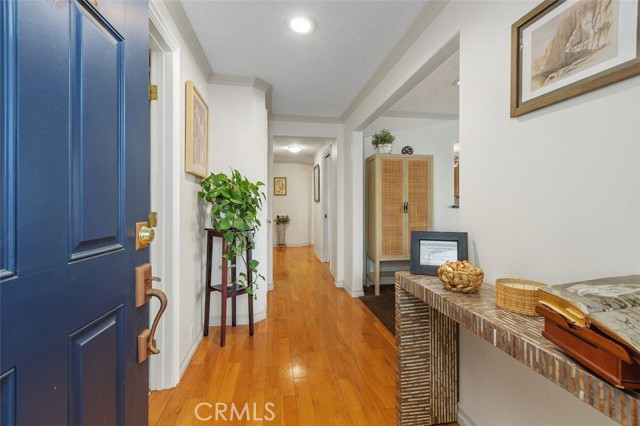 Detail Gallery Image 4 of 51 For 22386 Whirlaway, Canyon Lake,  CA 92587 - 3 Beds | 3 Baths