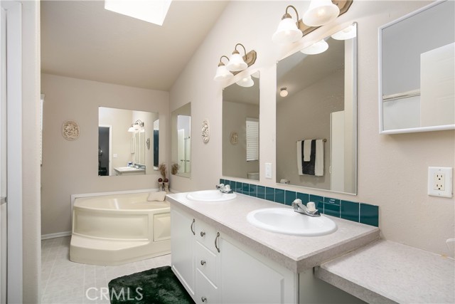 Detail Gallery Image 15 of 19 For 40701 Rancho Vista Bld #3,  Palmdale,  CA 93551 - 3 Beds | 2 Baths