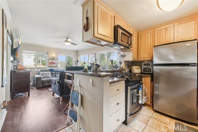 Detail Gallery Image 5 of 20 For 1201 Belmont Ave #201,  Long Beach,  CA 90804 - 2 Beds | 2 Baths