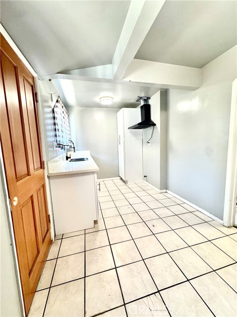 Detail Gallery Image 23 of 27 For 227 E 111th St, Los Angeles,  CA 90061 - 5 Beds | 3 Baths