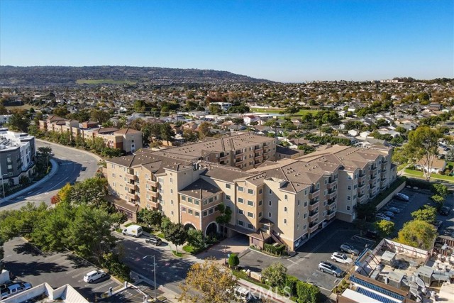 Detail Gallery Image 36 of 41 For 21345 Hawthorne #217,  Torrance,  CA 90503 - 1 Beds | 1 Baths