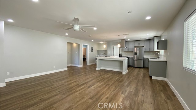 Detail Gallery Image 12 of 21 For 245 Robinson St #2,  Los Angeles,  CA 90026 - 3 Beds | 3 Baths