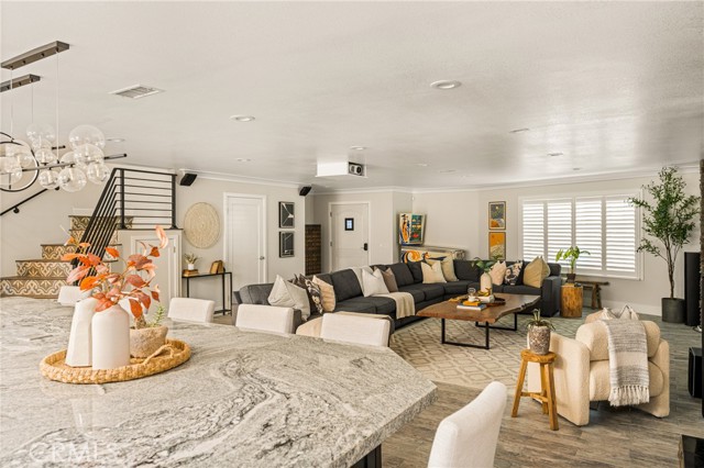 Detail Gallery Image 11 of 36 For 20402 Seven Seas Ln, Huntington Beach,  CA 92646 - 4 Beds | 3/1 Baths
