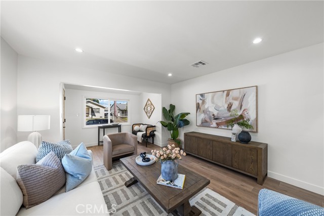 Detail Gallery Image 5 of 44 For 2306 Elmgrove, Los Angeles,  CA 90031 - 4 Beds | 3 Baths