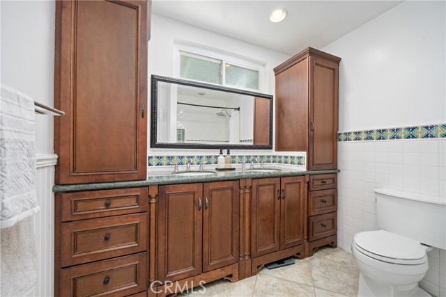 2704 Albatross Drive, Costa Mesa CA: https://media.crmls.org/medias/5fbeac96-cb29-4485-972a-471fabe26c66.jpg