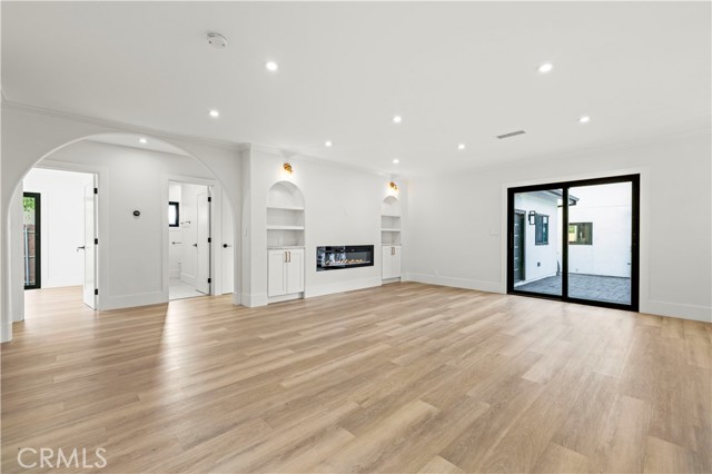 Detail Gallery Image 14 of 40 For 16243 Chatsworth St, Granada Hills,  CA 91344 - 3 Beds | 2 Baths