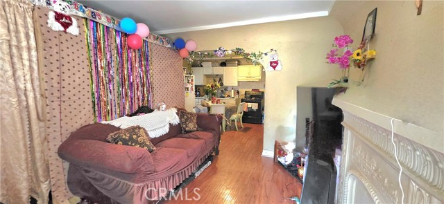 Detail Gallery Image 14 of 23 For 1249 1251 W 39th St, Los Angeles,  CA 90037 - – Beds | – Baths