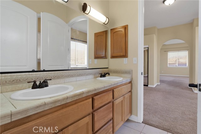 21777 Poppy Road, Apple Valley CA: https://media.crmls.org/medias/5fc0a091-3741-4bef-9218-ce8db5bedaf2.jpg