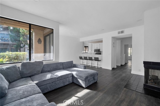 Detail Gallery Image 9 of 23 For 16211 Downey #68,  Paramount,  CA 90723 - 1 Beds | 1 Baths