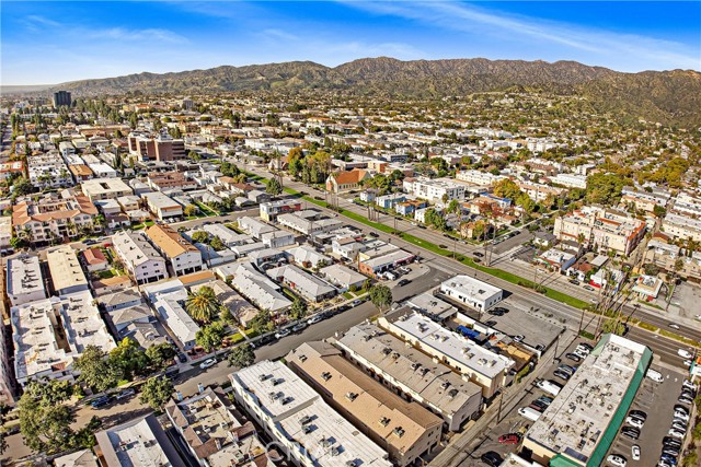 Detail Gallery Image 23 of 25 For 326 E Valencia #C,  Burbank,  CA 91502 - 2 Beds | 2/1 Baths
