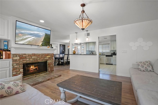 12446 Kenny Drive, Granada Hills CA: https://media.crmls.org/medias/5fc1fc00-1be3-4bc5-9619-06fad22c6357.jpg