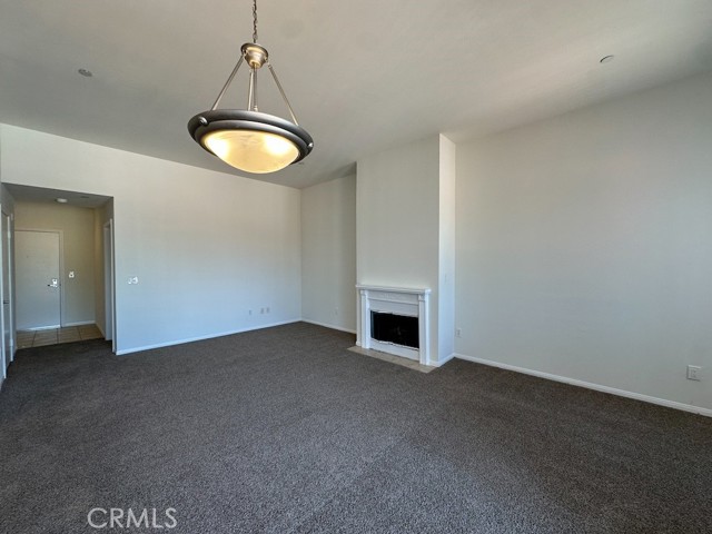 Detail Gallery Image 7 of 22 For 7551 Jordan Ave #405,  Canoga Park,  CA 91303 - 3 Beds | 3 Baths
