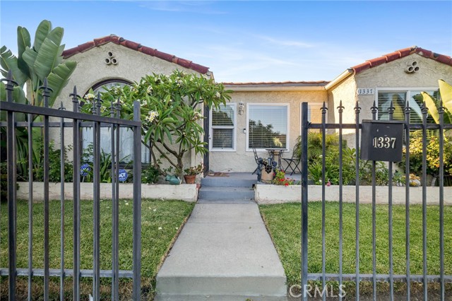 1337 W Gage Avenue, Los Angeles CA: https://media.crmls.org/medias/5fc2b590-53ed-4daa-bc8a-9a0093cf99ad.jpg
