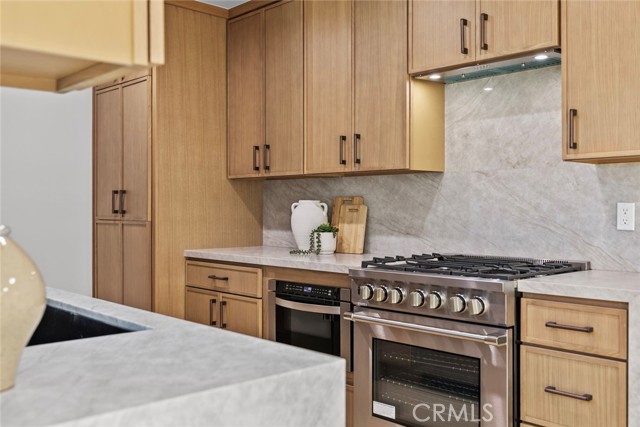 Detail Gallery Image 16 of 47 For 3141 N Frederic, Burbank,  CA 91504 - 3 Beds | 2 Baths