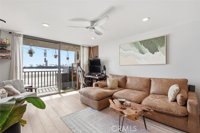 Detail Gallery Image 4 of 44 For 1140 E Ocean Blvd #141,  Long Beach,  CA 90802 - 1 Beds | 1 Baths