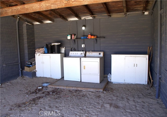73514 Desert Trail Drive, 29 Palms CA: https://media.crmls.org/medias/5fc3d7a5-ea22-49b3-9990-1091381e42f7.jpg