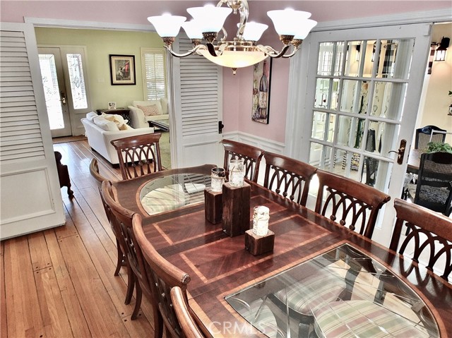833 Terraine Avenue, Long Beach CA: https://media.crmls.org/medias/5fc47288-483d-4b0b-9239-5e052dac69d2.jpg