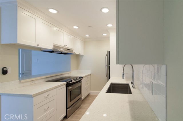 Detail Gallery Image 8 of 21 For 1440 23rd St #223,  Santa Monica,  CA 90404 - 2 Beds | 2 Baths