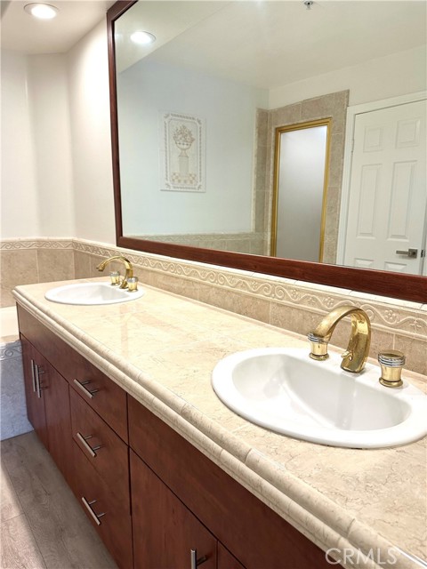 Detail Gallery Image 12 of 24 For 2243 Martin #117,  Irvine,  CA 92612 - 2 Beds | 2 Baths