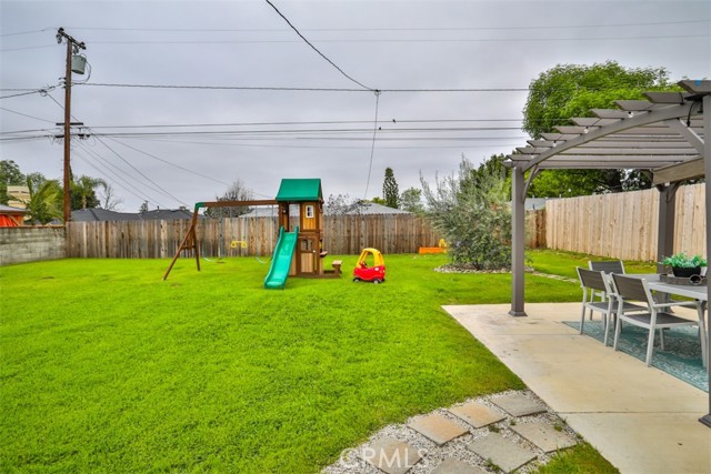 Detail Gallery Image 8 of 41 For 133 S Burnaby Dr, Glendora,  CA 91741 - 3 Beds | 2 Baths