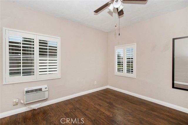 235 E Central Avenue, Monrovia CA: https://media.crmls.org/medias/5fc64ede-3a40-4385-8f50-f02c2df78831.jpg