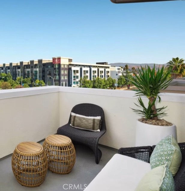 1818 E. 1st Street, Santa Ana CA: https://media.crmls.org/medias/5fc65923-5bf4-4975-9f27-67d10cc4d544.jpg