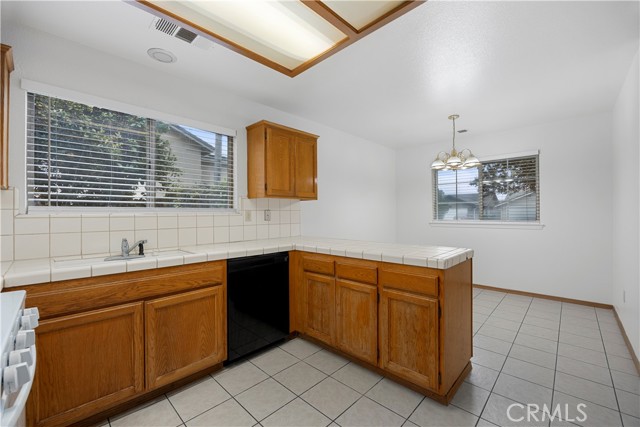 Detail Gallery Image 12 of 23 For 1644 W Date Ave, Porterville,  CA 93257 - 3 Beds | 2 Baths