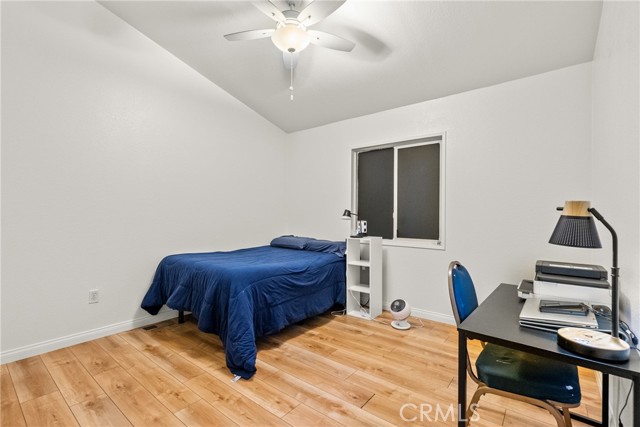 27828 Spyglass Lane, Canyon Country CA: https://media.crmls.org/medias/5fc75bf9-1739-4574-8f80-ac7ef42d6c80.jpg