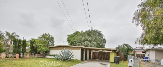 Detail Gallery Image 3 of 14 For 643 W Ramona Dr, Rialto,  CA 92376 - 3 Beds | 1 Baths