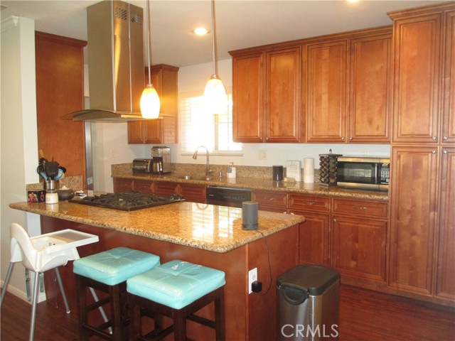 Detail Gallery Image 13 of 41 For 2281 Faust Ave, Long Beach,  CA 90815 - 3 Beds | 3 Baths