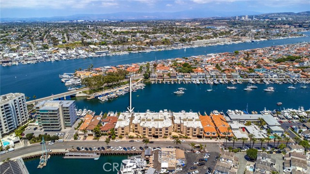 621 Lido Park Drive, Newport Beach CA: https://media.crmls.org/medias/5fc87304-0923-401d-b8f2-60e32f4e78a5.jpg