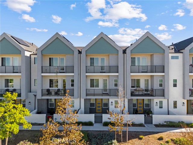 398 Merit, Irvine CA: https://media.crmls.org/medias/5fc8b018-cf47-48a9-ba13-8d37ca2b1cf5.jpg