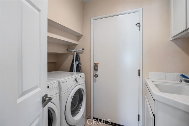 24633 Stagg St, West Hills CA: https://media.crmls.org/medias/5fc8ef43-12c2-4fc2-9a17-b8a33e93fe30.jpg