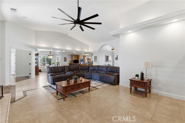 Detail Gallery Image 9 of 45 For 3296 Hollow Ave, Madera,  CA 93637 - 3 Beds | 2/1 Baths