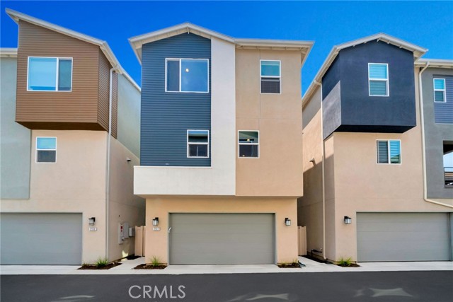 Detail Gallery Image 40 of 43 For 2132 Lacy Crossing Dr, Santa Ana,  CA 92701 - 4 Beds | 3/1 Baths