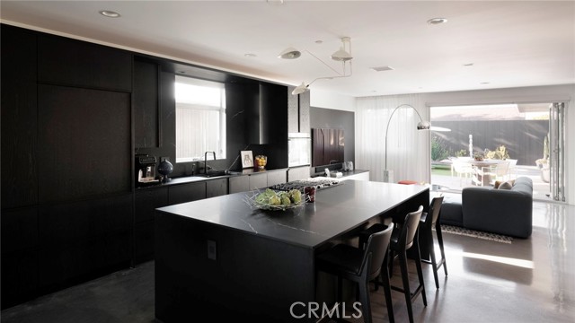 Detail Gallery Image 14 of 50 For 5473 E 4th, Long Beach,  CA 90814 - 3 Beds | 2/1 Baths