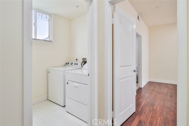 Detail Gallery Image 19 of 46 For 7132 Farralone Ave #207,  Canoga Park,  CA 91303 - 3 Beds | 2/1 Baths