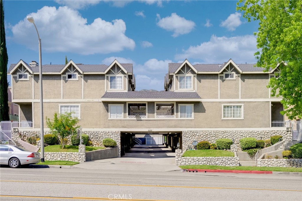 2231 Montrose Avenue 7, Montrose, CA 91020