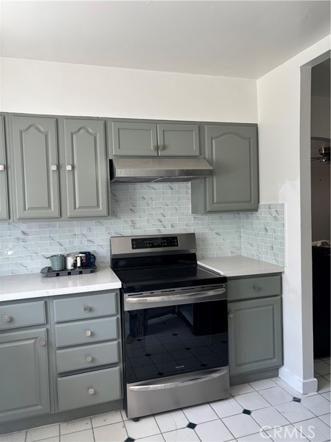 3817 Arlington Avenue, Los Angeles CA: https://media.crmls.org/medias/5fcd8e3d-7c4b-4de5-b35f-8e9c30aafb8e.jpg