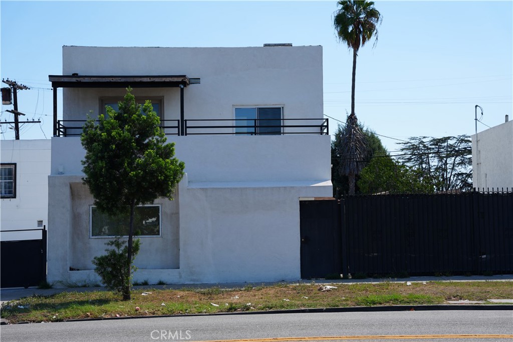 SingleFamilyResidence at 7506 S Western ave Los Angeles