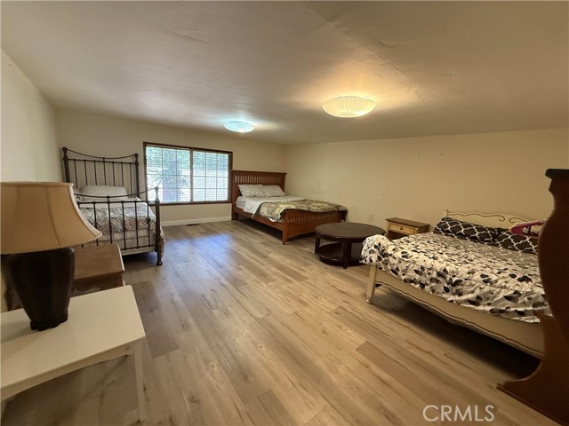 Detail Gallery Image 11 of 16 For 24466 Horst Dr, Crestline,  CA 92325 - 4 Beds | 2/1 Baths